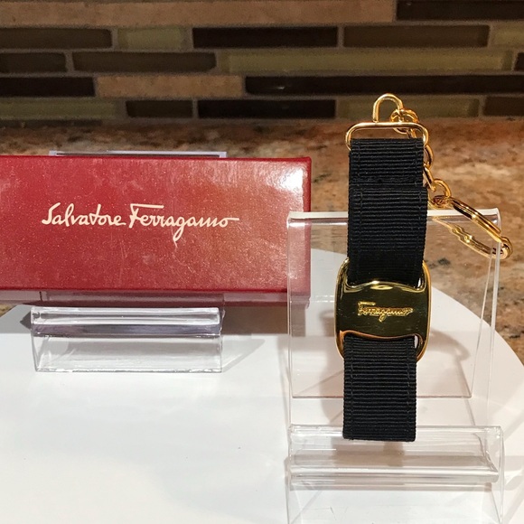 Salvatore Ferragamo Vara Ribbon Key Ring/ Bag Charm- NIB❤️🔥😍 - Picture 11 of 17